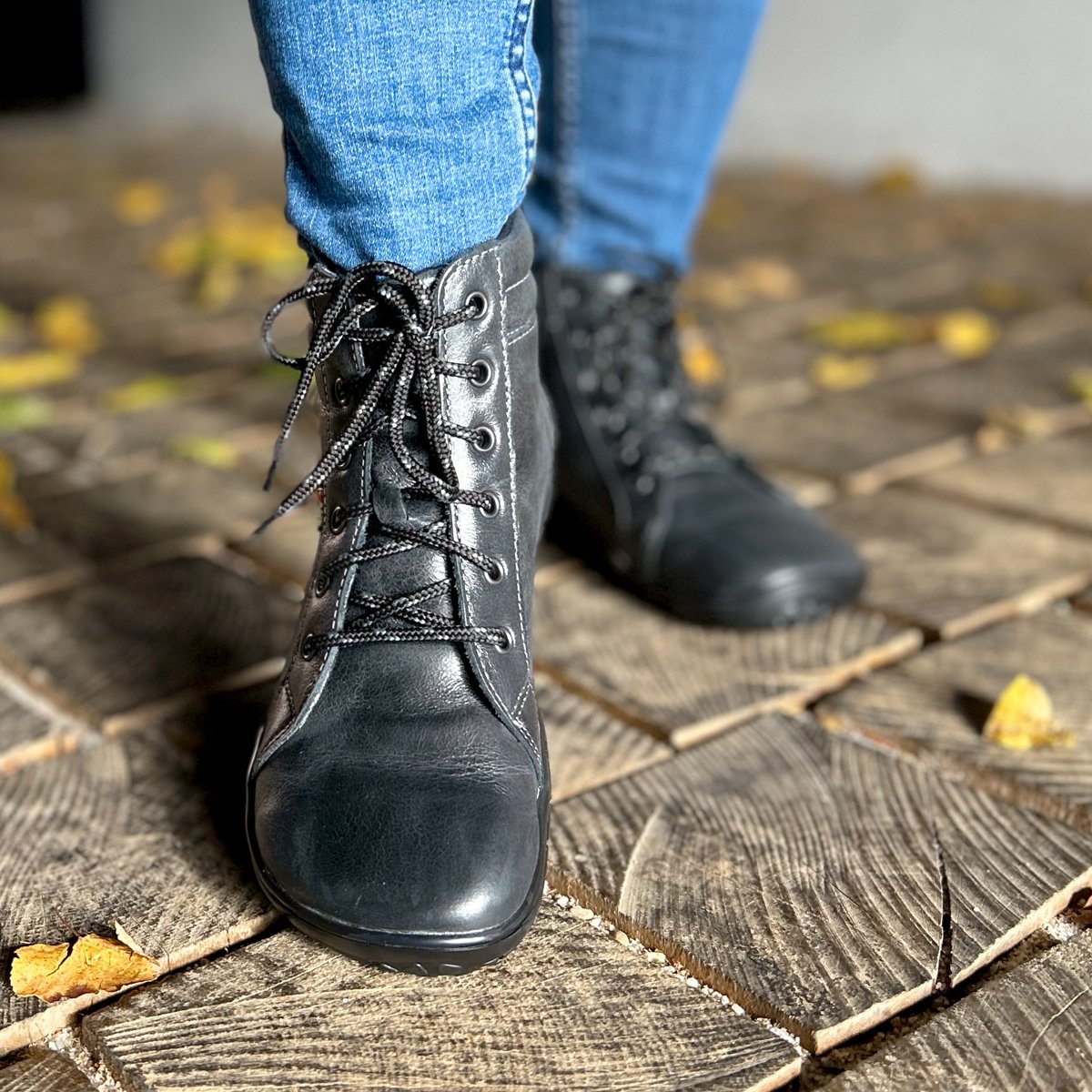 PREORDINE - Avila in pelle