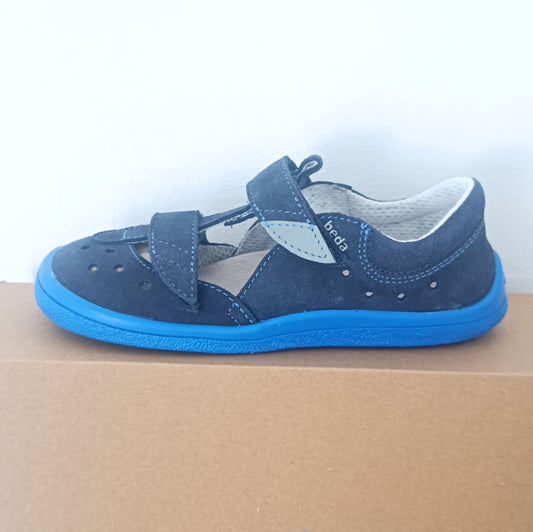 Daniel in nubuck