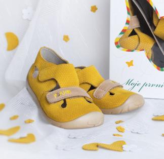 Sandaletti in pelle miele