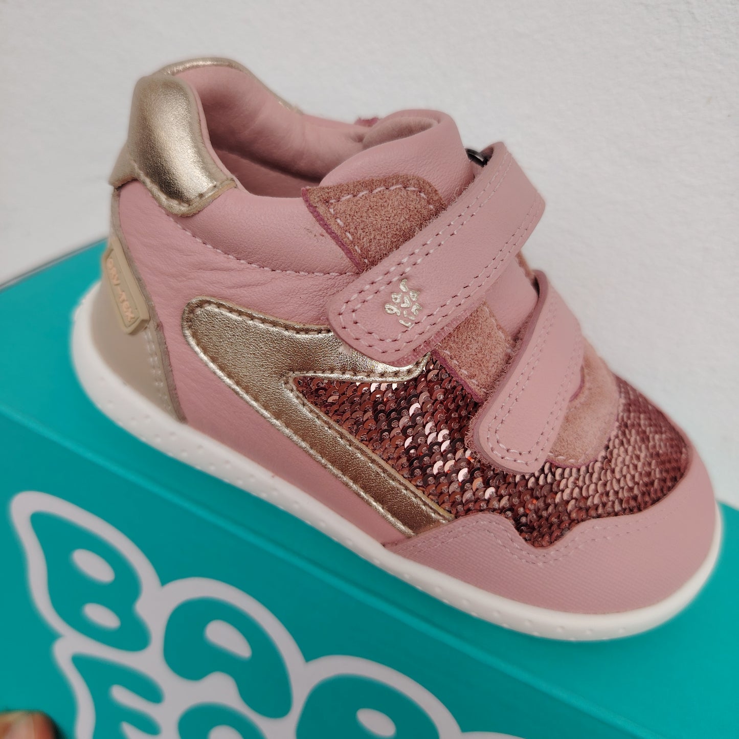 Urban Petalo water-repellent