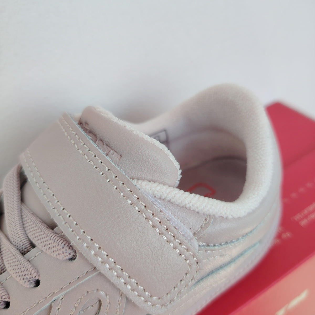 Lejan One Pink