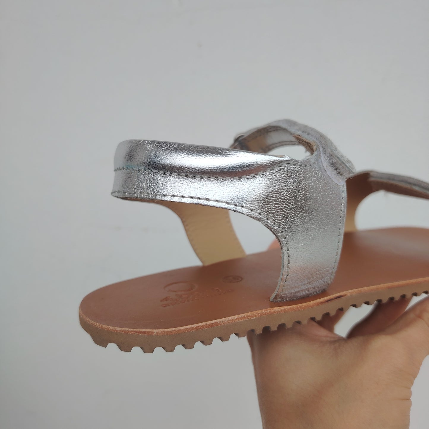 Cool Silver in pelle