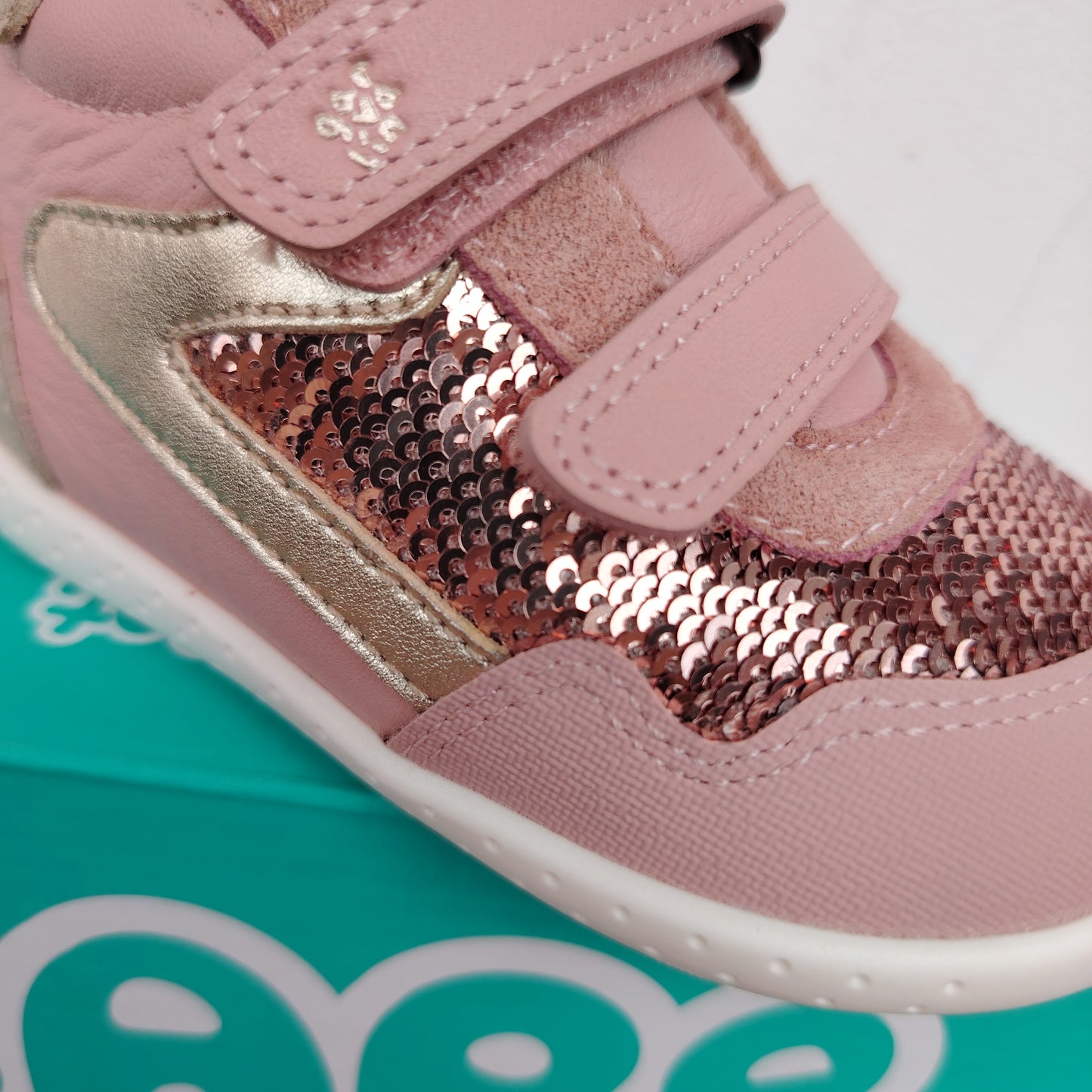 Urban Petalo water-repellent